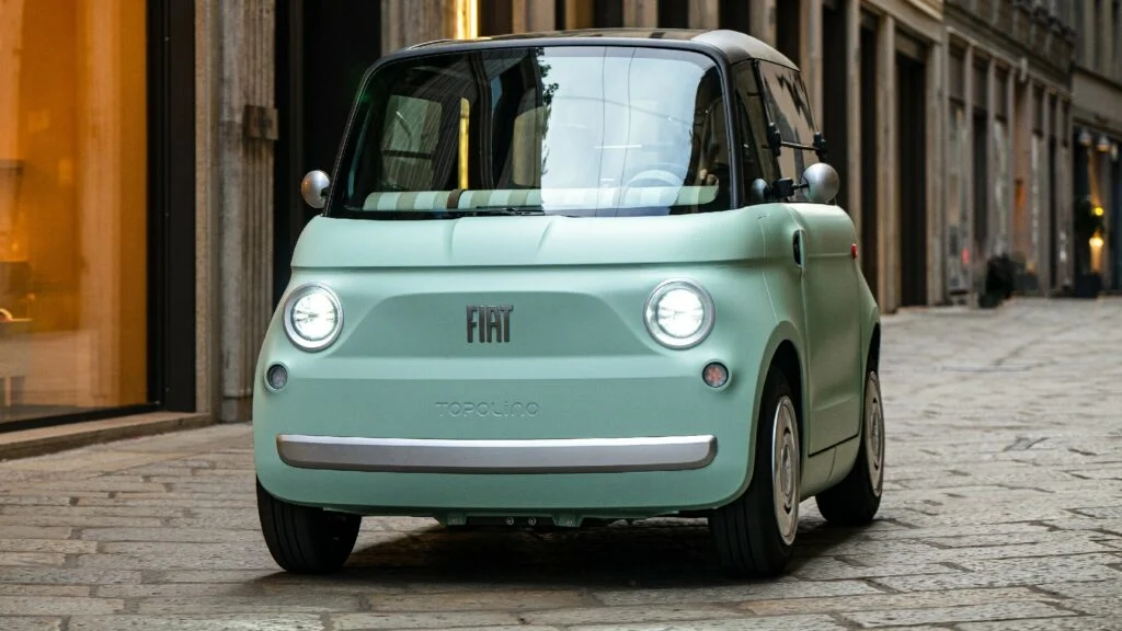 Fiat Topolino EV: 46 मील रेंज वाली छोटी इलेक्ट्रिक कार ने अमेरिका में एंट्री कर सबको चौंकाया