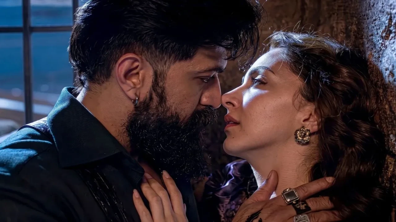 Toxic एडवांस बुकिंग बॉक्स ऑफिस: यश की फिल्म ने मचाई हलचल, हिंदी में बंपर ओपनिंग के संकेत
