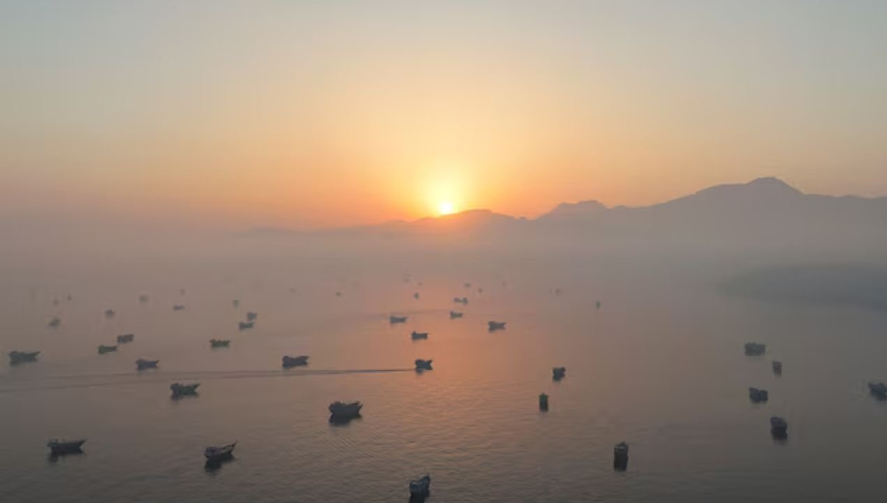 हॉर्मुज जलडमरूमध्य पर ईरान का बड़ा ऐलान, अमेरिका की शर्तें पूरी होने तक रास्ता बंद रखने की चेतावनी