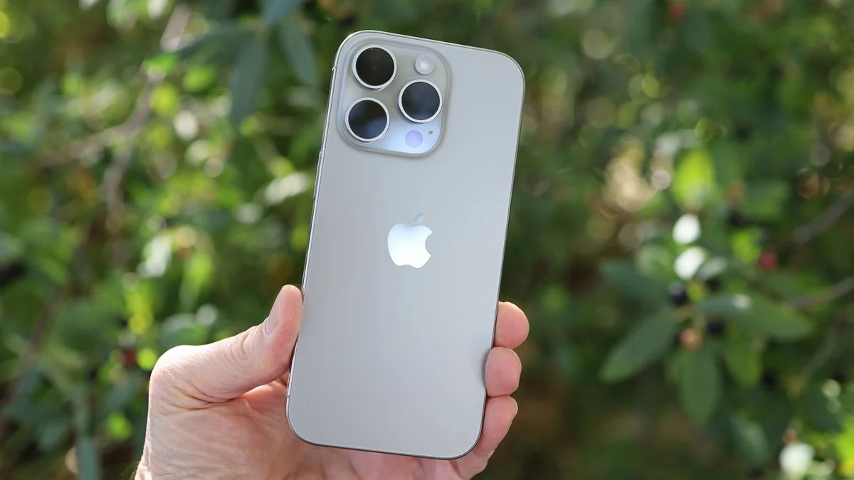 iPhone 18 Leaks: लॉन्च डेट, कीमत और नए रंगों को लेकर बड़े खुलासे, जानें क्या हो सकता है खास