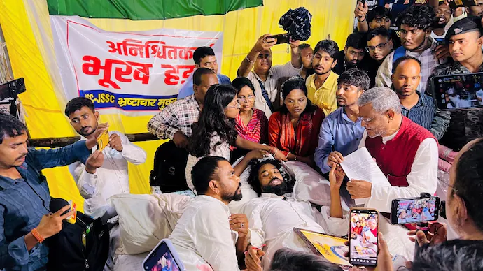 झारखंड भर्ती परीक्षा विवाद पर बढ़ा बवाल, छात्रों का आंदोलन तेज, दोबारा परीक्षा और CBI जांच की मांग
