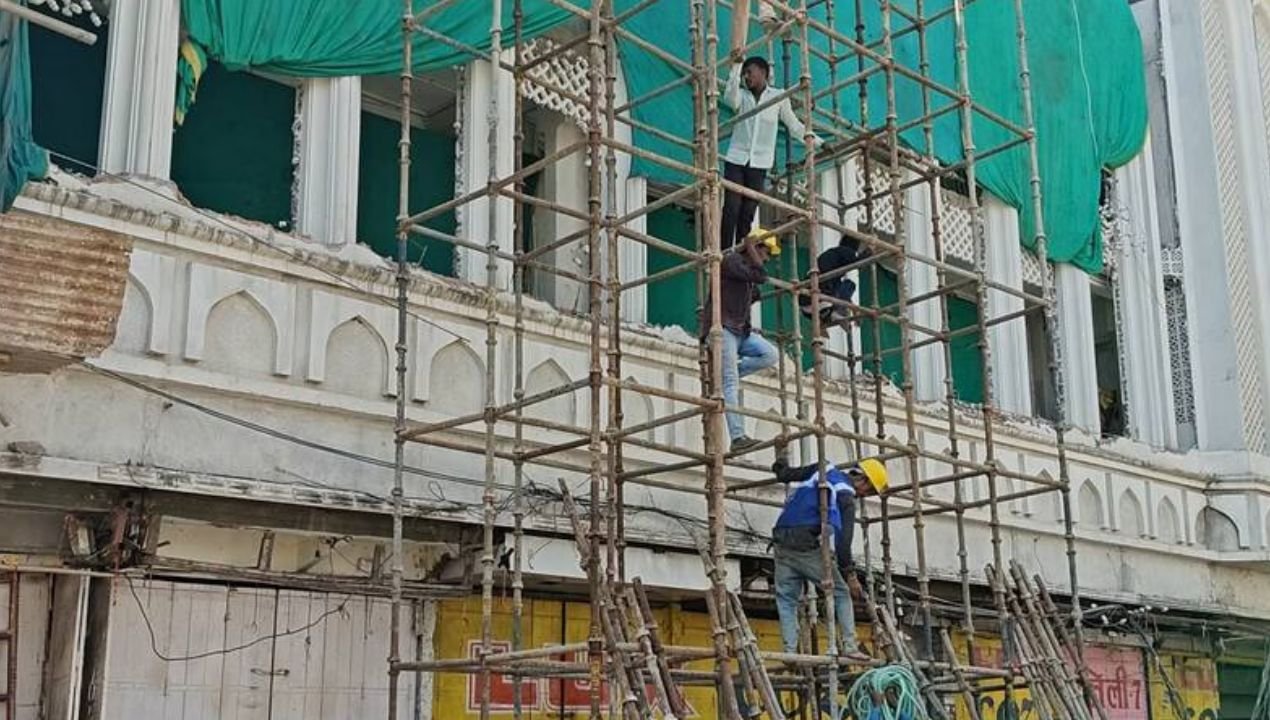उज्जैन उपद्रव गिरफ्तारी: पथराव और भड़काऊ रील बनाने वालों पर पुलिस का बड़ा एक्शन, कई बाहरी उपद्रवी भी दबोचे