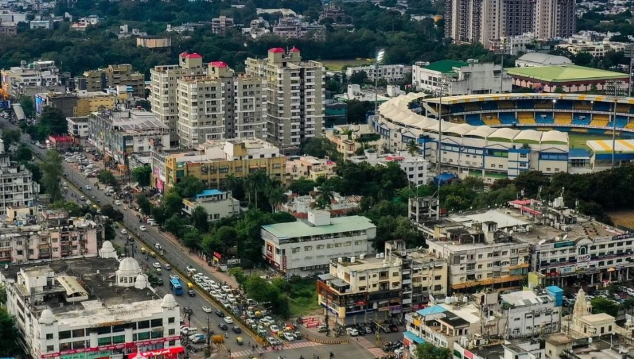 इंदौर में फ्री रजिस्ट्री से 30 हजार लोगों को बड़ी राहत, जानें कौन उठा सकेगा जमीन के पंजीकृत दस्तावेज का लाभ